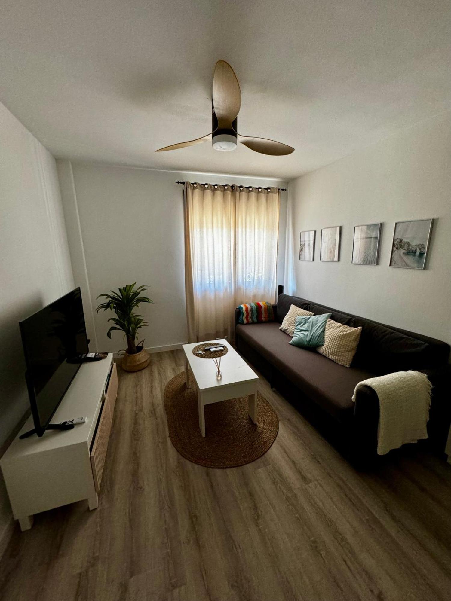 Apartamento En Pedregalejo Daire Málaga Dış mekan fotoğraf